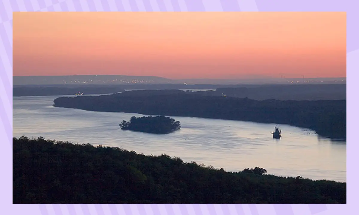 Закат над Дунаем